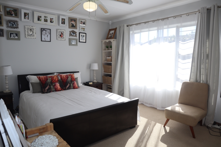 3 Bedroom Property for Sale in Wavecrest Eastern Cape